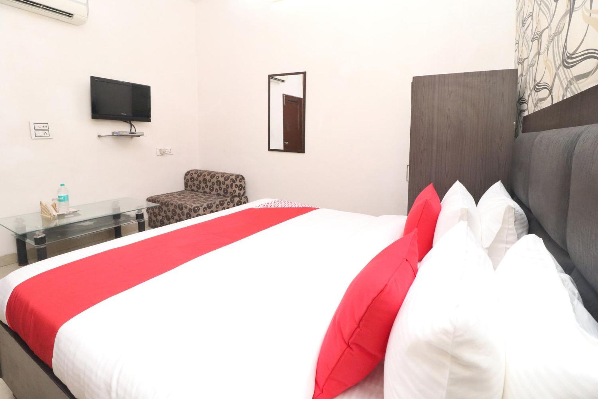 Oyo Hotel Kailash Regency Ludhiana Exterior photo
